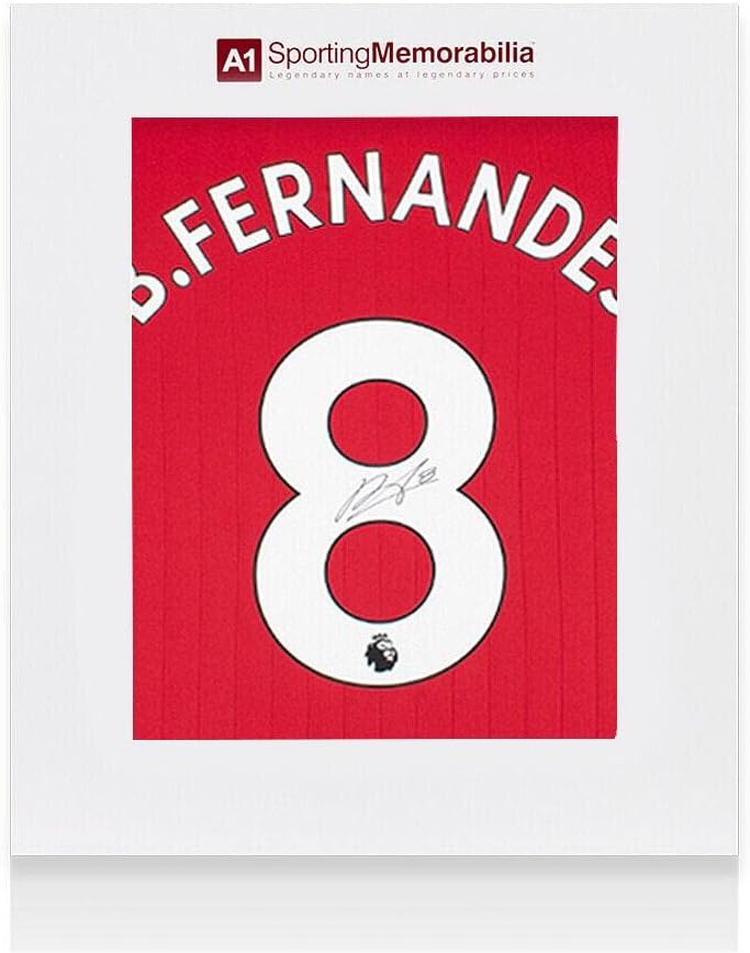Bruno Fernandes Aláírt A Manchester United Póló - 2022-23, Otthon, Száma 8 - Ajándék - Dedikált Foci Mezek